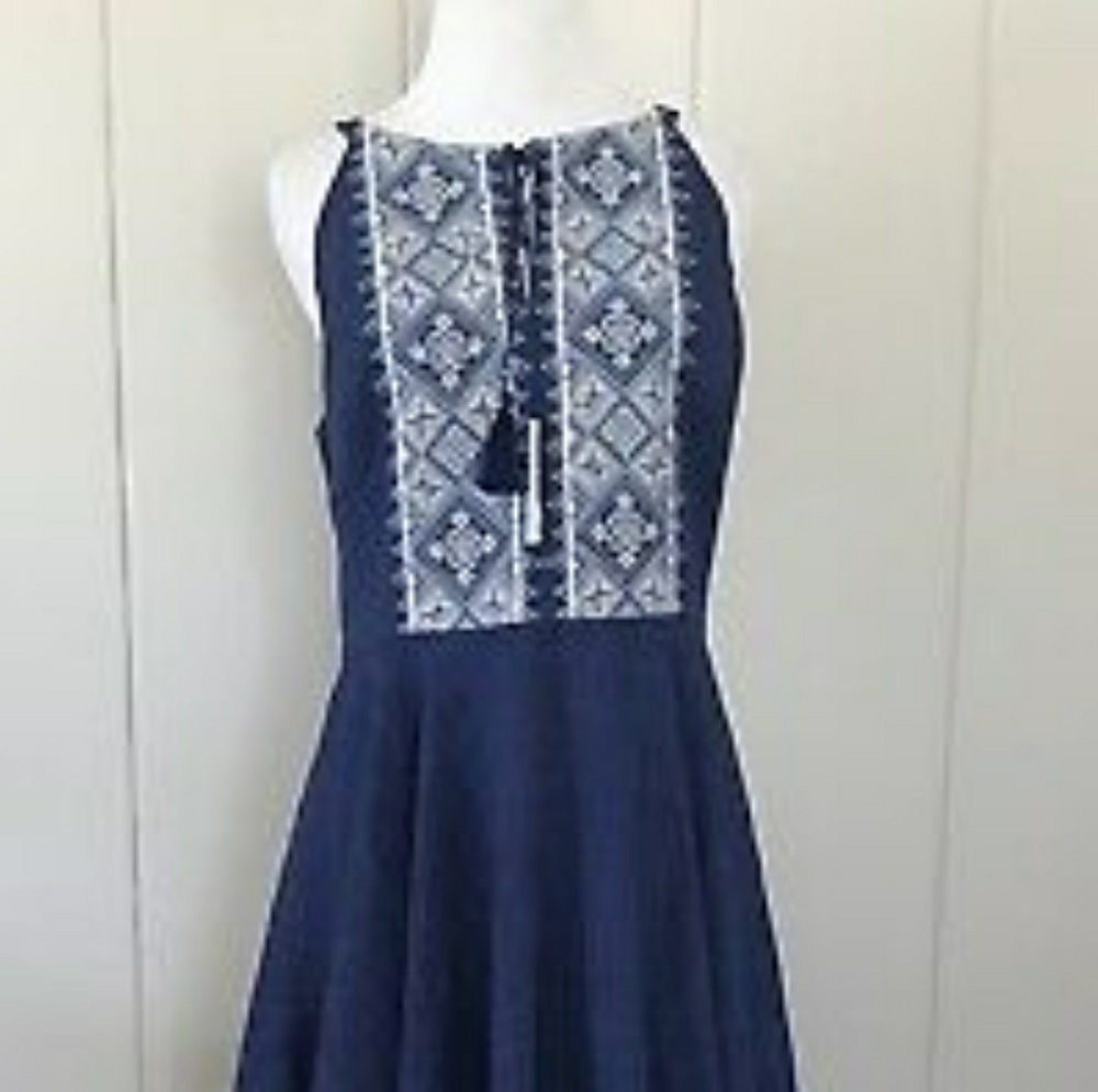 NEW White House Black Market Dress